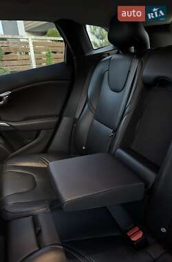 Хэтчбек Volvo V40 2014 в 