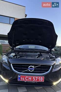 Хэтчбек Volvo V40 2014 в 
