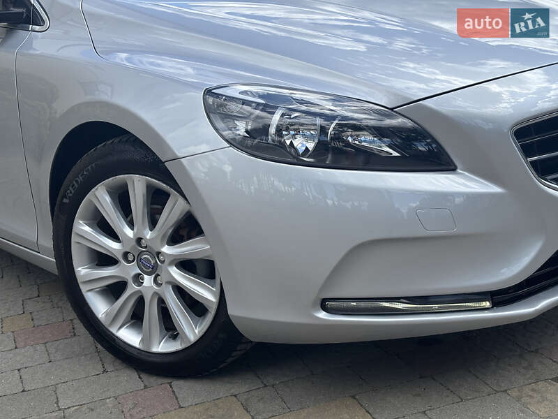 Хэтчбек Volvo V40 2014 в Стрые