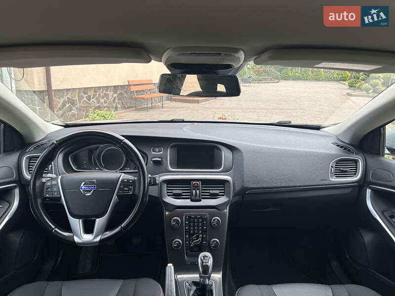Хэтчбек Volvo V40 2014 в Стрые