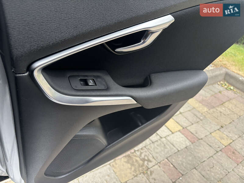 Хэтчбек Volvo V40 2014 в Стрые