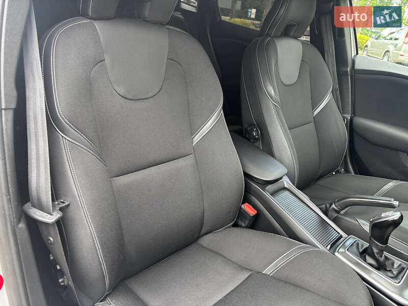 Хэтчбек Volvo V40 2014 в Стрые