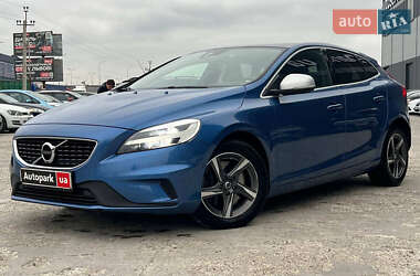 Хетчбек Volvo V40 2017 в Львові