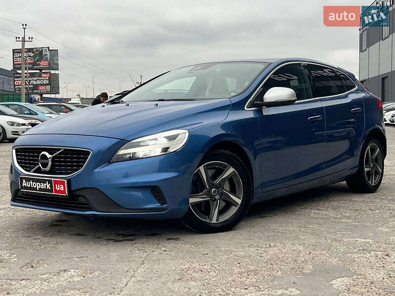 Хэтчбек Volvo V40 2017 в 