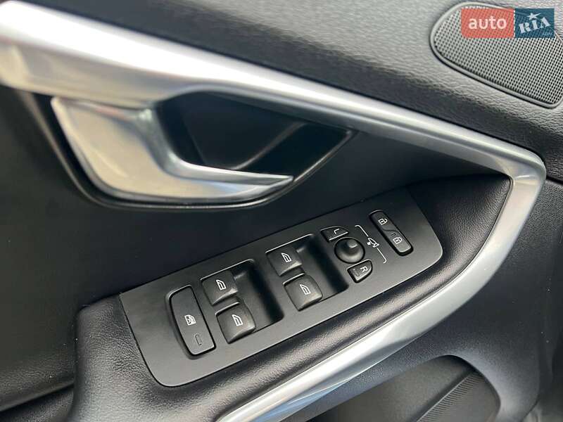 Хэтчбек Volvo V40 2017 в Львове фото 16 Хэтчбек Volvo V40 2017 в Львове