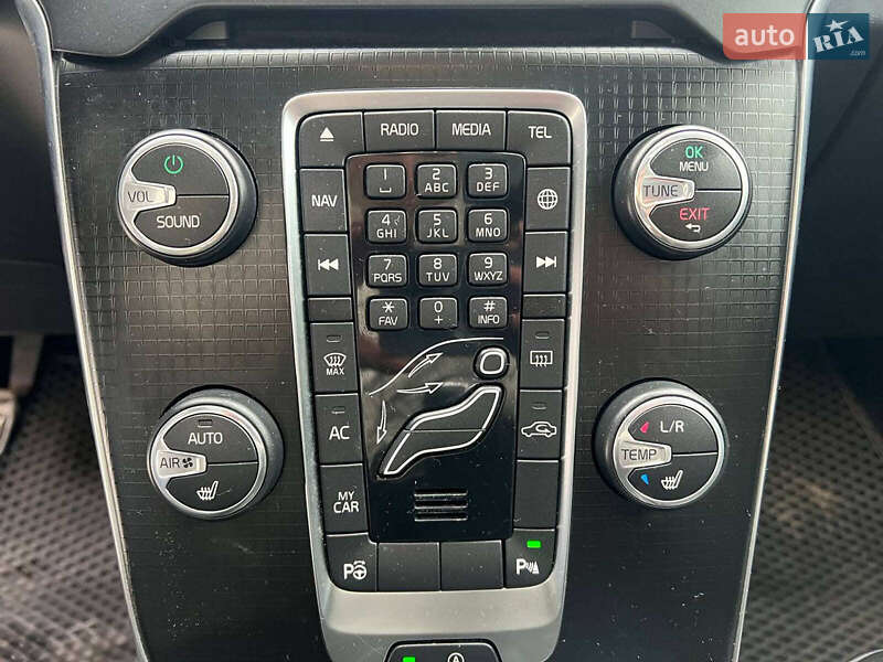 Хэтчбек Volvo V40 2017 в Львове фото 26 Хэтчбек Volvo V40 2017 в Львове