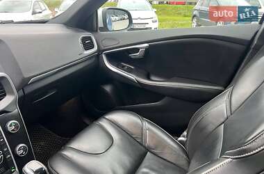 Хэтчбек Volvo V40 2017 в 