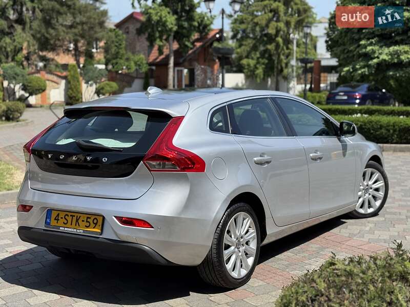 Хэтчбек Volvo V40 2013 в Стрые