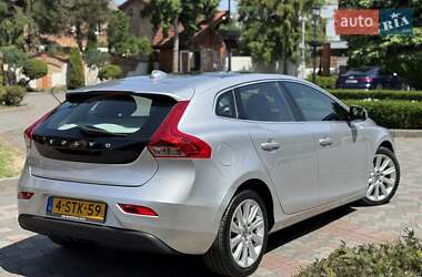 Хэтчбек Volvo V40 2013 в 