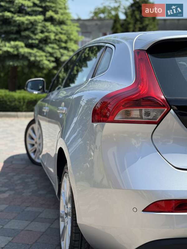 Хэтчбек Volvo V40 2013 в Стрые