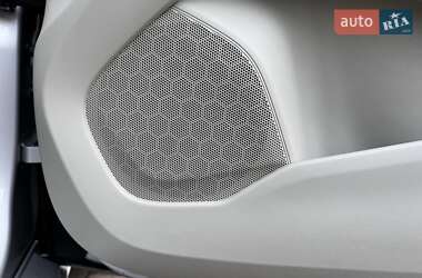 Хэтчбек Volvo V40 2013 в 