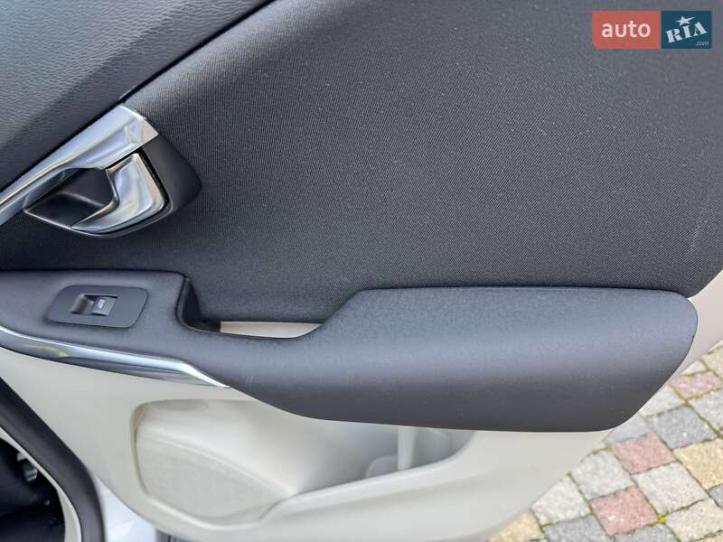 Хэтчбек Volvo V40 2013 в Стрые