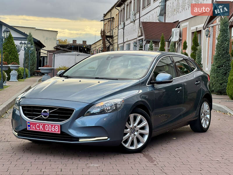 Хэтчбек Volvo V40 2013 в Стрые