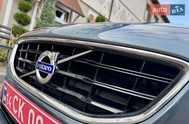 Хэтчбек Volvo V40 2013 в 