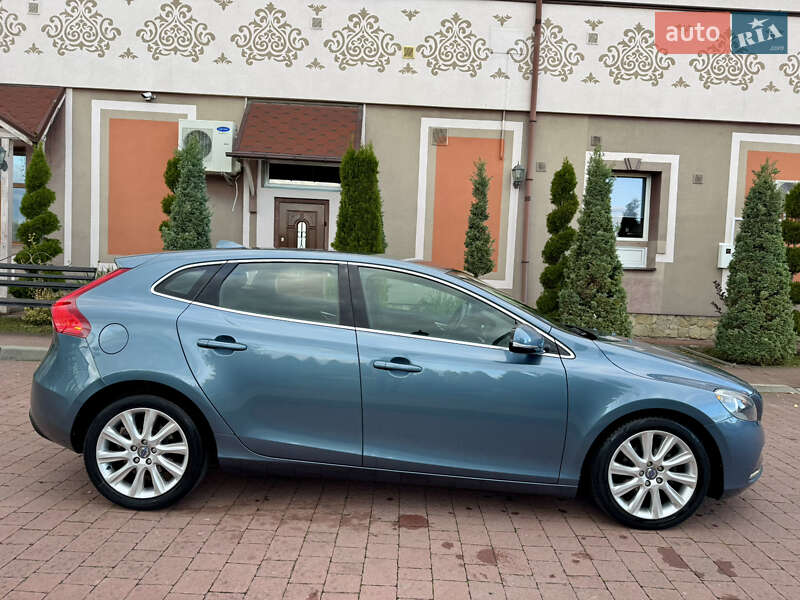 Хэтчбек Volvo V40 2013 в Стрые