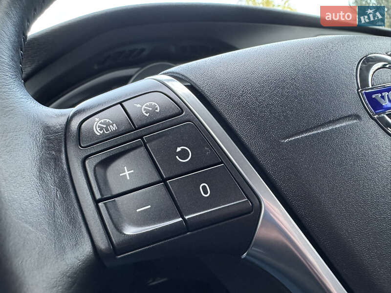 Хэтчбек Volvo V40 2013 в Стрые