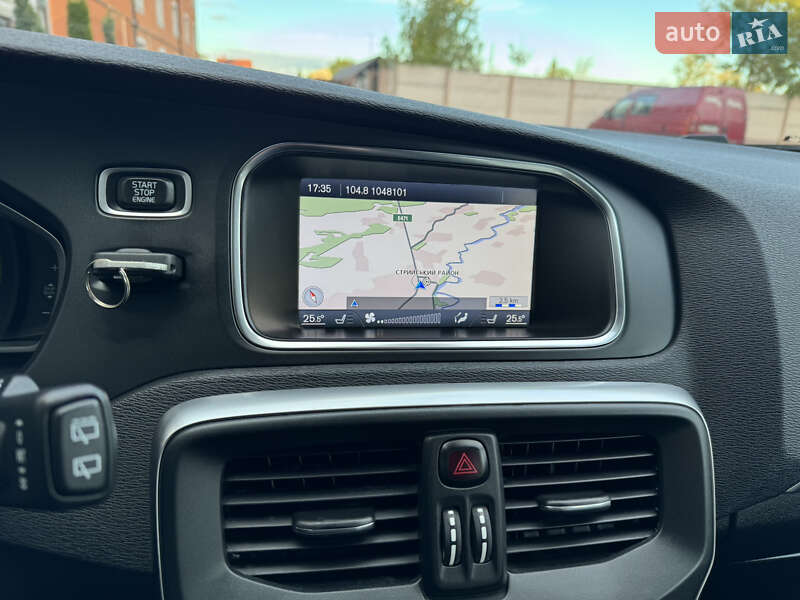 Хэтчбек Volvo V40 2013 в Стрые