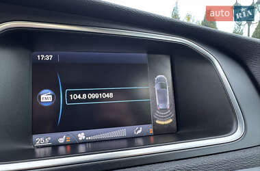 Хэтчбек Volvo V40 2013 в 