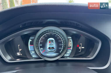 Хэтчбек Volvo V40 2013 в 
