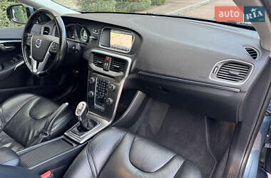 Хэтчбек Volvo V40 2013 в 
