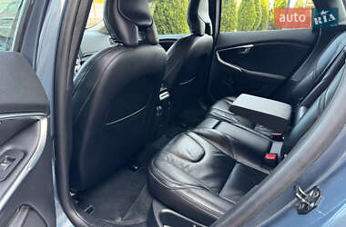 Хэтчбек Volvo V40 2013 в 