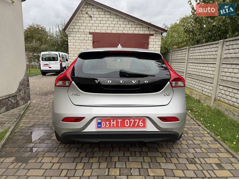 Хэтчбек Volvo V40 2014 в Луцке