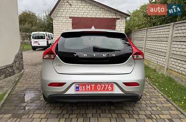 Хэтчбек Volvo V40 2014 в 
