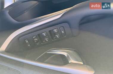 Хэтчбек Volvo V40 2014 в 