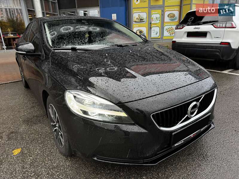 Хетчбек Volvo V40 2019 в Києві фото 3 Хетчбек Volvo V40 2019 в Києві