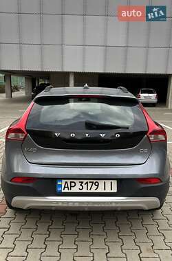 Хэтчбек Volvo V40 2015 в Трускавце