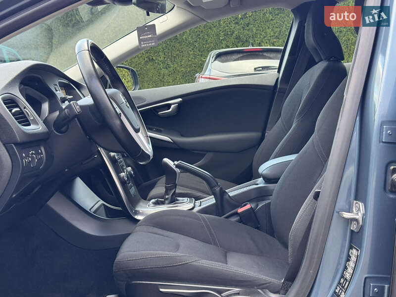 Хетчбек Volvo V40 2013 в Стрию