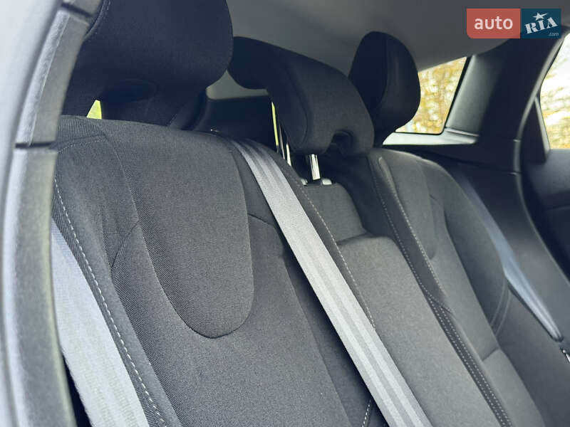 Хетчбек Volvo V40 2013 в Стрию