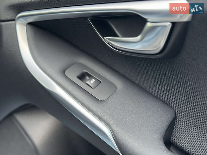 Хетчбек Volvo V40 2013 в Стрию