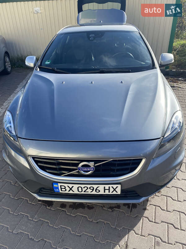 Хэтчбек Volvo V40 2015 в Хмельницком