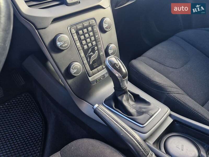 Хетчбек Volvo V40 2014 в Миколаєві