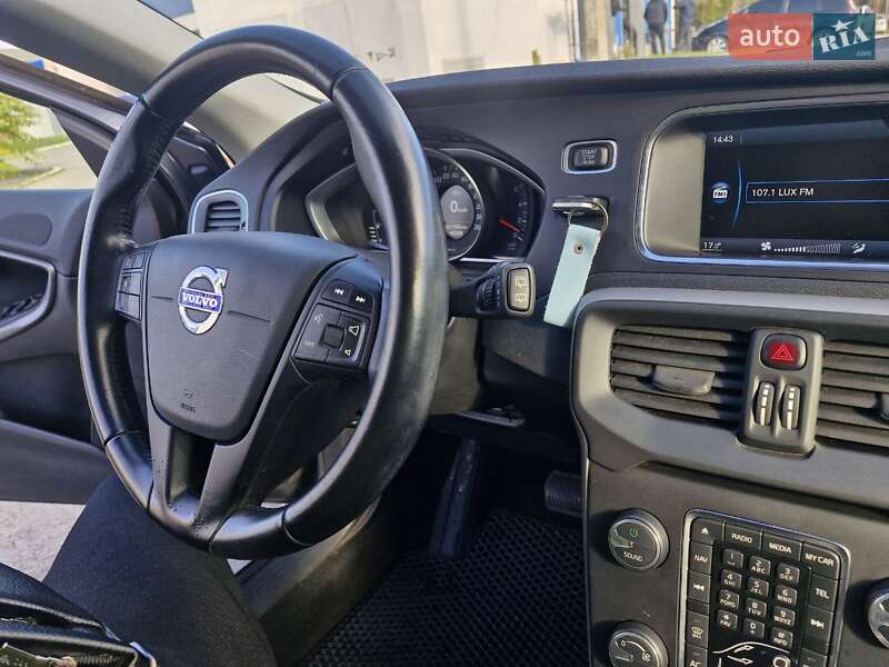 Хетчбек Volvo V40 2014 в Миколаєві