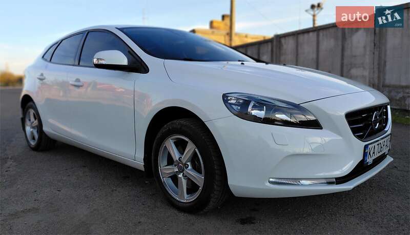 Хэтчбек Volvo V40 2013 в Бердичеве