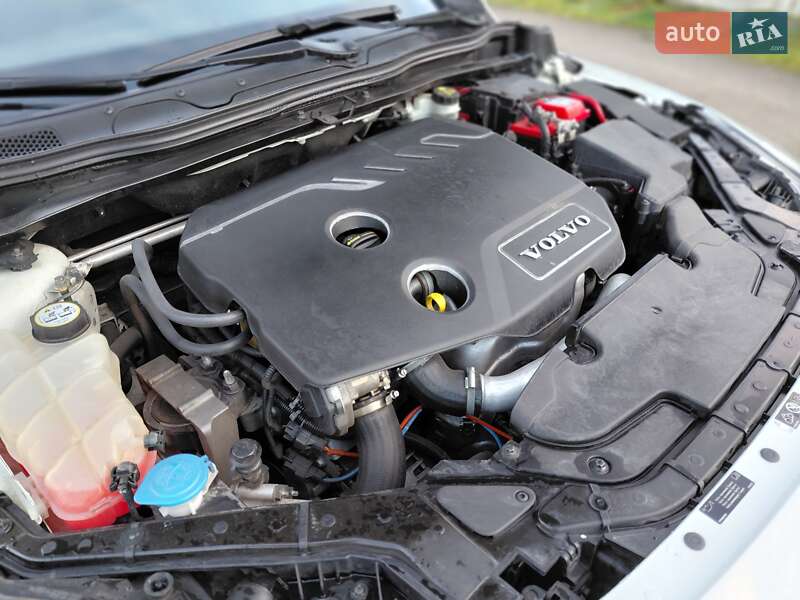 Хэтчбек Volvo V40 2013 в Бердичеве