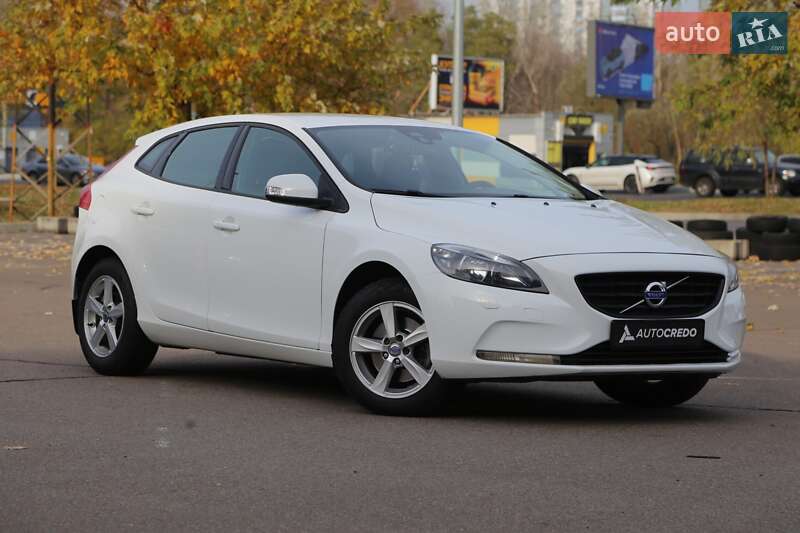 Volvo V40 2013