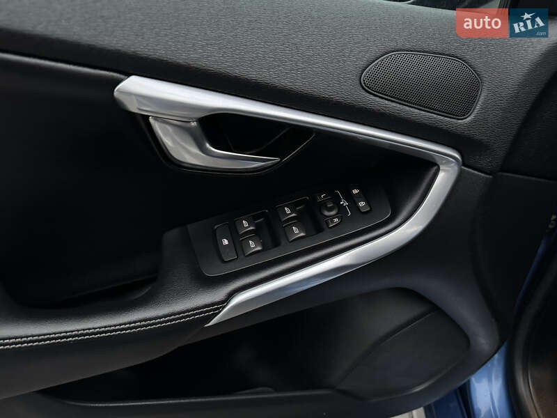 Хетчбек Volvo V40 2017 в Ірпені фото 33 Хетчбек Volvo V40 2017 в Ірпені