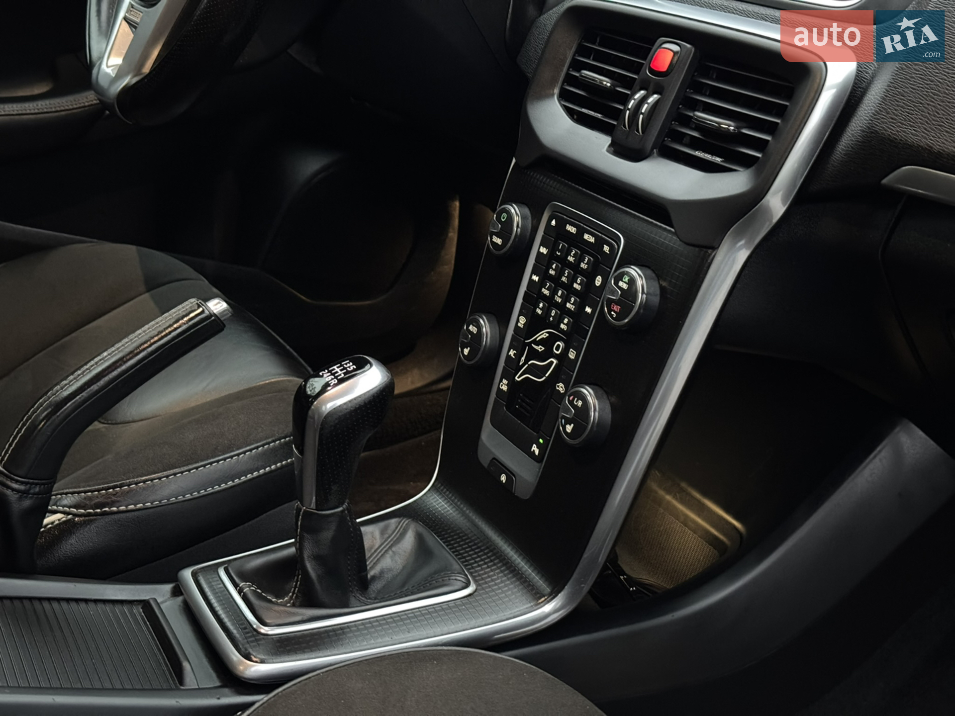 2017 Volvo V40 - мініатюра 60