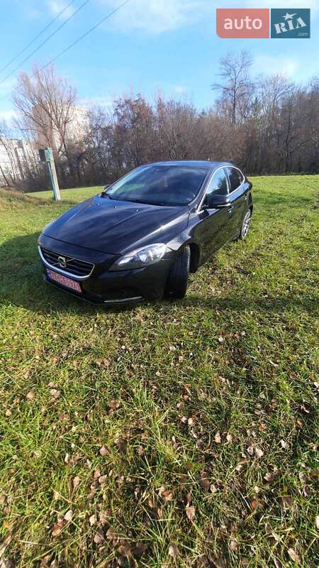 Хэтчбек Volvo V40 2013 в Красилове