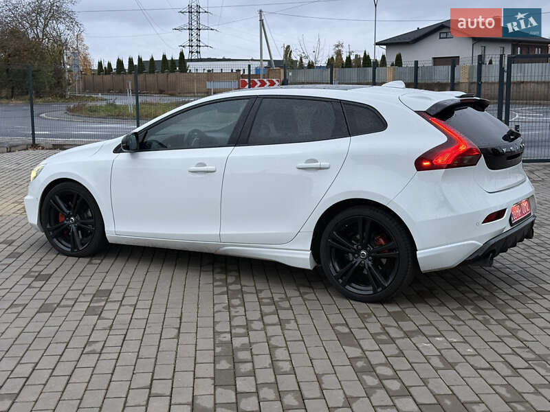 Хетчбек Volvo V40 2015 в Луцьку
