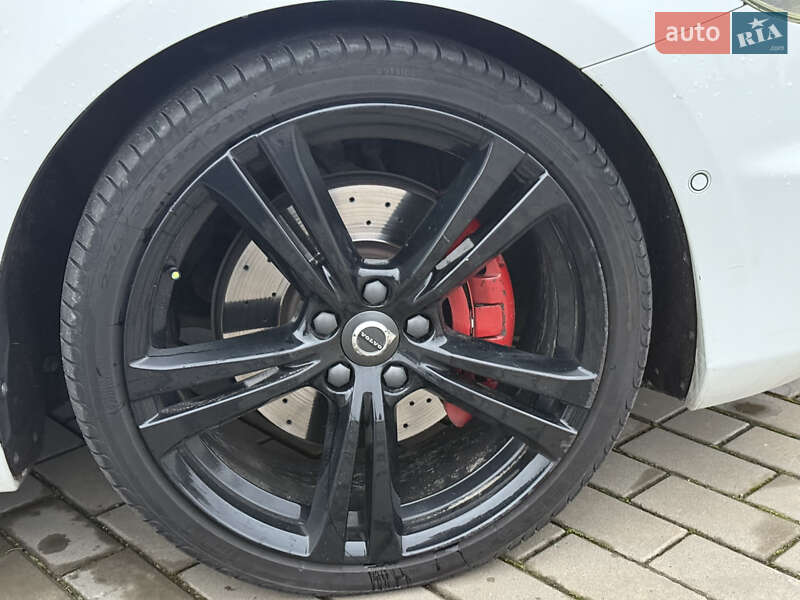 Хетчбек Volvo V40 2015 в Луцьку