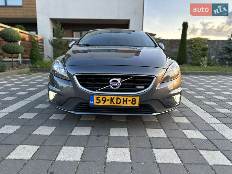 Хетчбек Volvo V40 2014 в Стрию