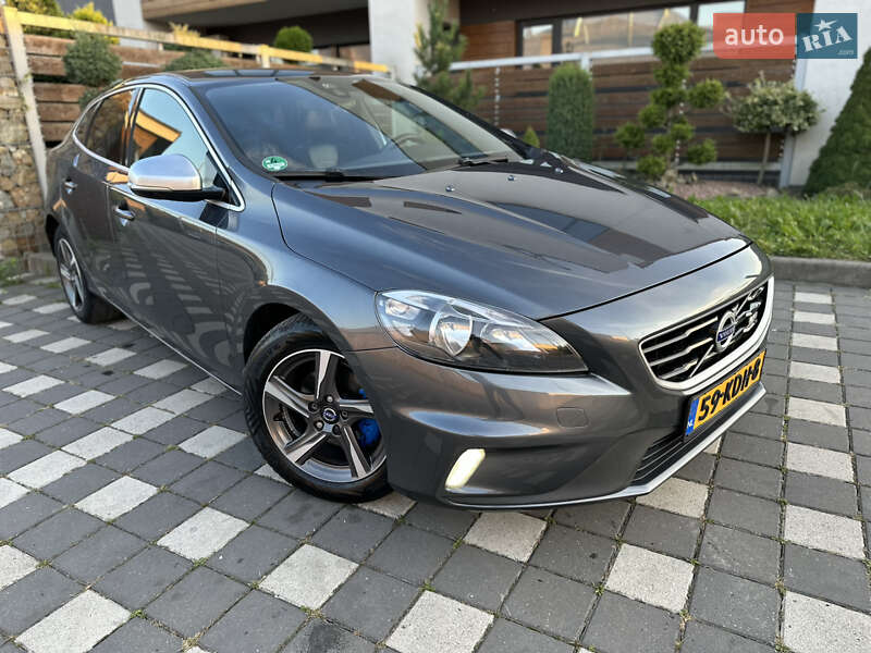 Хетчбек Volvo V40 2014 в Стрию