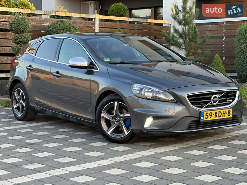 Volvo V40 2014