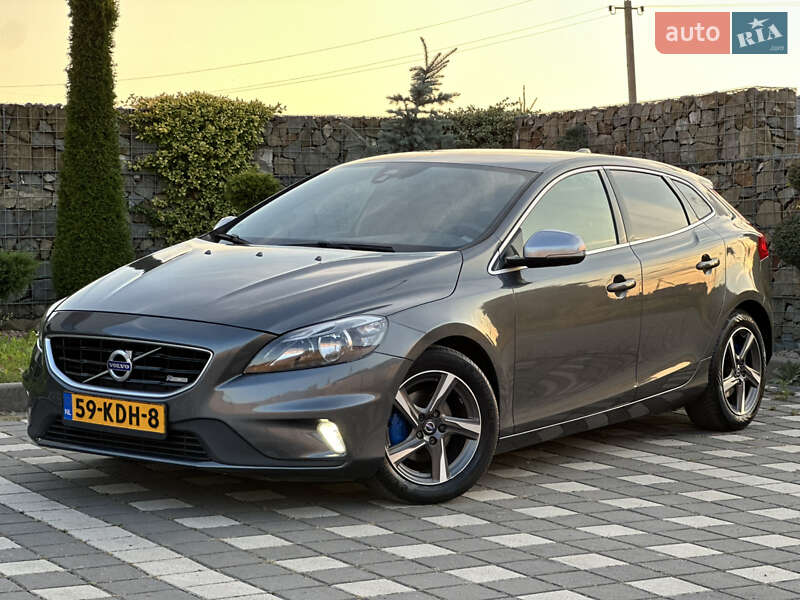 Хетчбек Volvo V40 2014 в Стрию