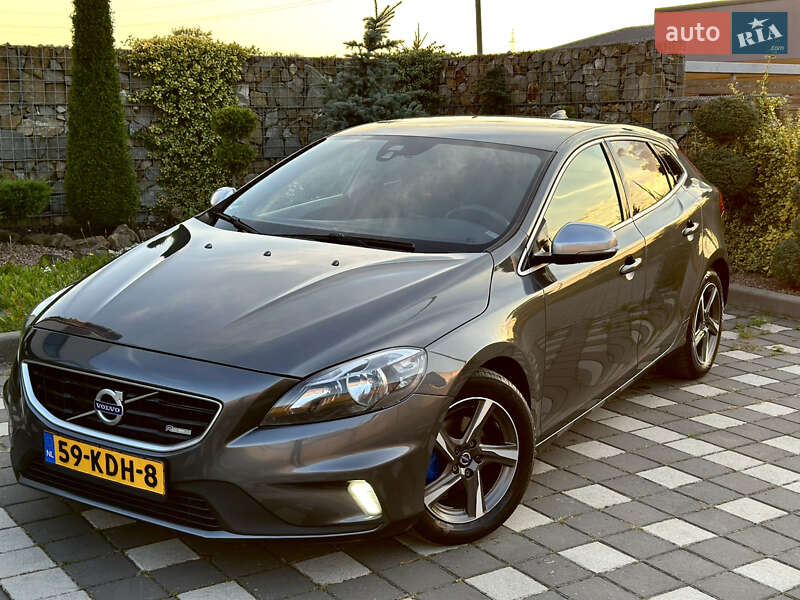 Хетчбек Volvo V40 2014 в Стрию