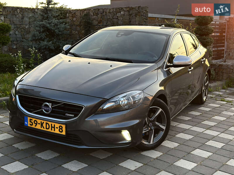 Хетчбек Volvo V40 2014 в Стрию